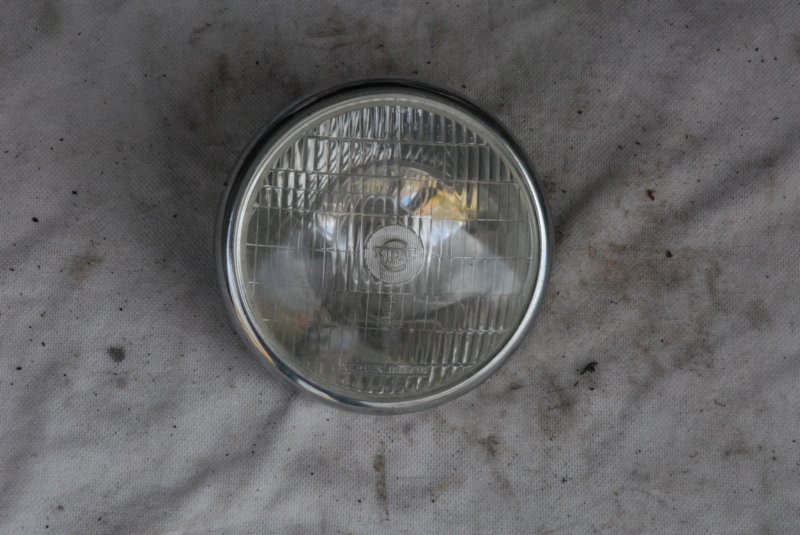 headlightrimglassandreflector.jpg