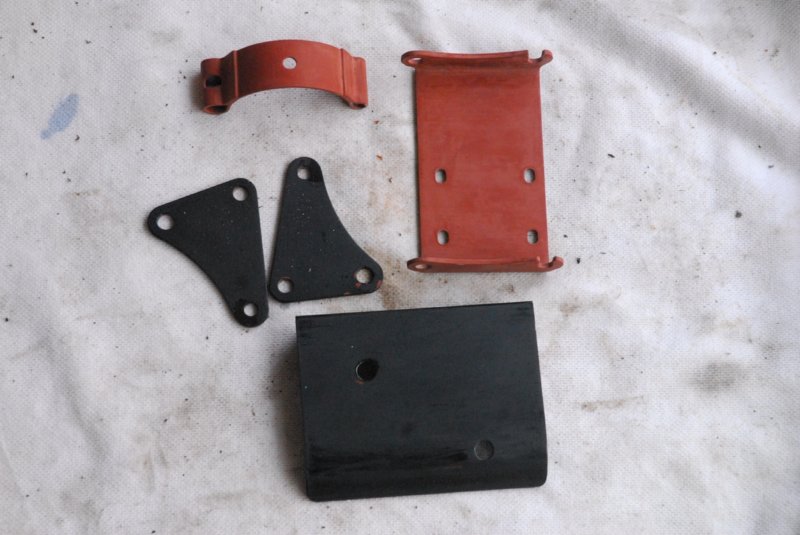 dynamoclampfrontengineplatesandmagnetomountingplateandcover.jpg