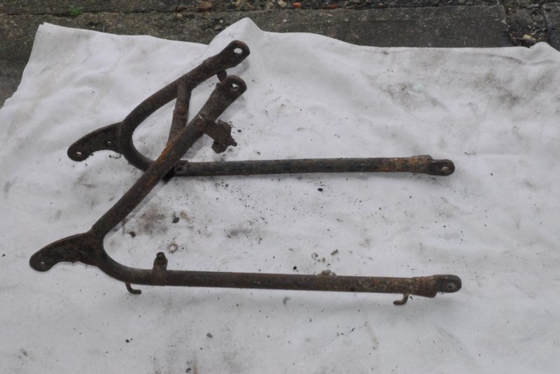 rearframeloopforswingingarmframe.jpg