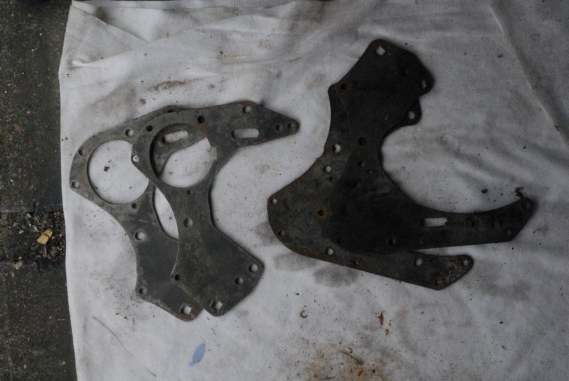twopairsofengineplates.jpg